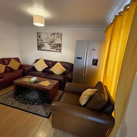 Holiday Home Cardiff City Sleeps 7 Dış mekan fotoğraf