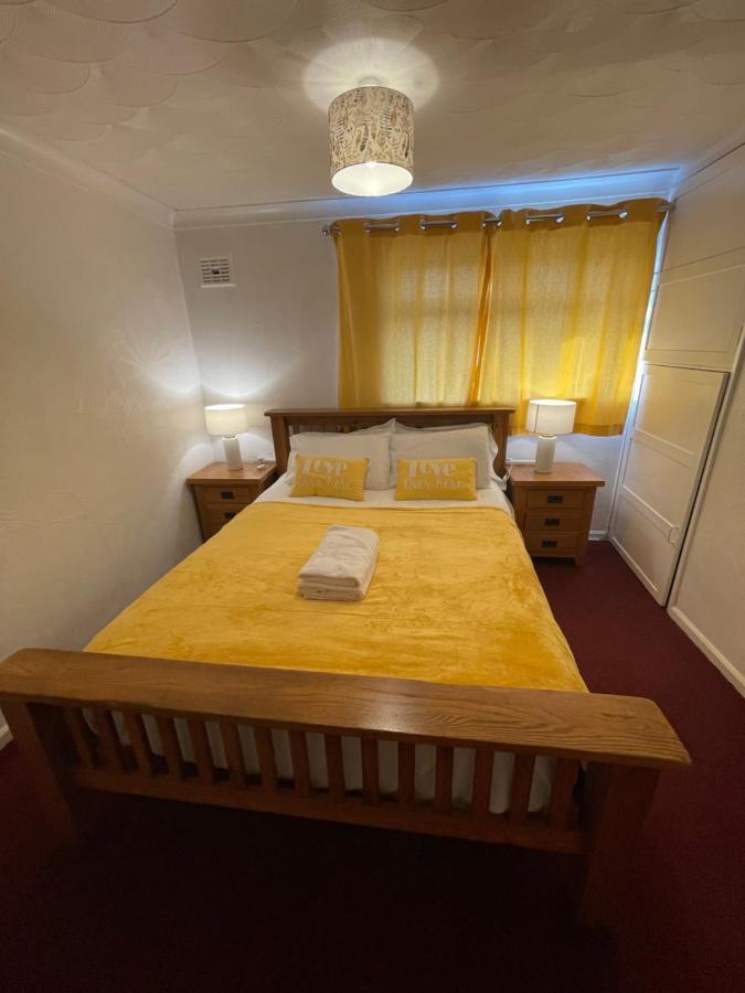 Holiday Home Cardiff City Sleeps 7 Dış mekan fotoğraf