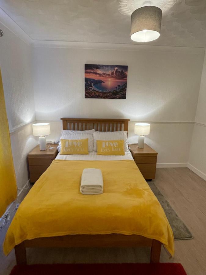 Holiday Home Cardiff City Sleeps 7 Dış mekan fotoğraf