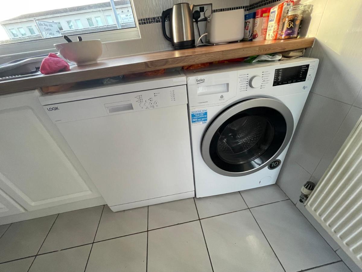 Holiday Home Cardiff City Sleeps 7 Dış mekan fotoğraf