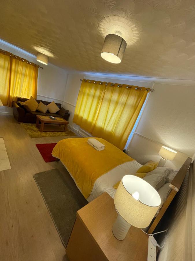 Holiday Home Cardiff City Sleeps 7 Dış mekan fotoğraf