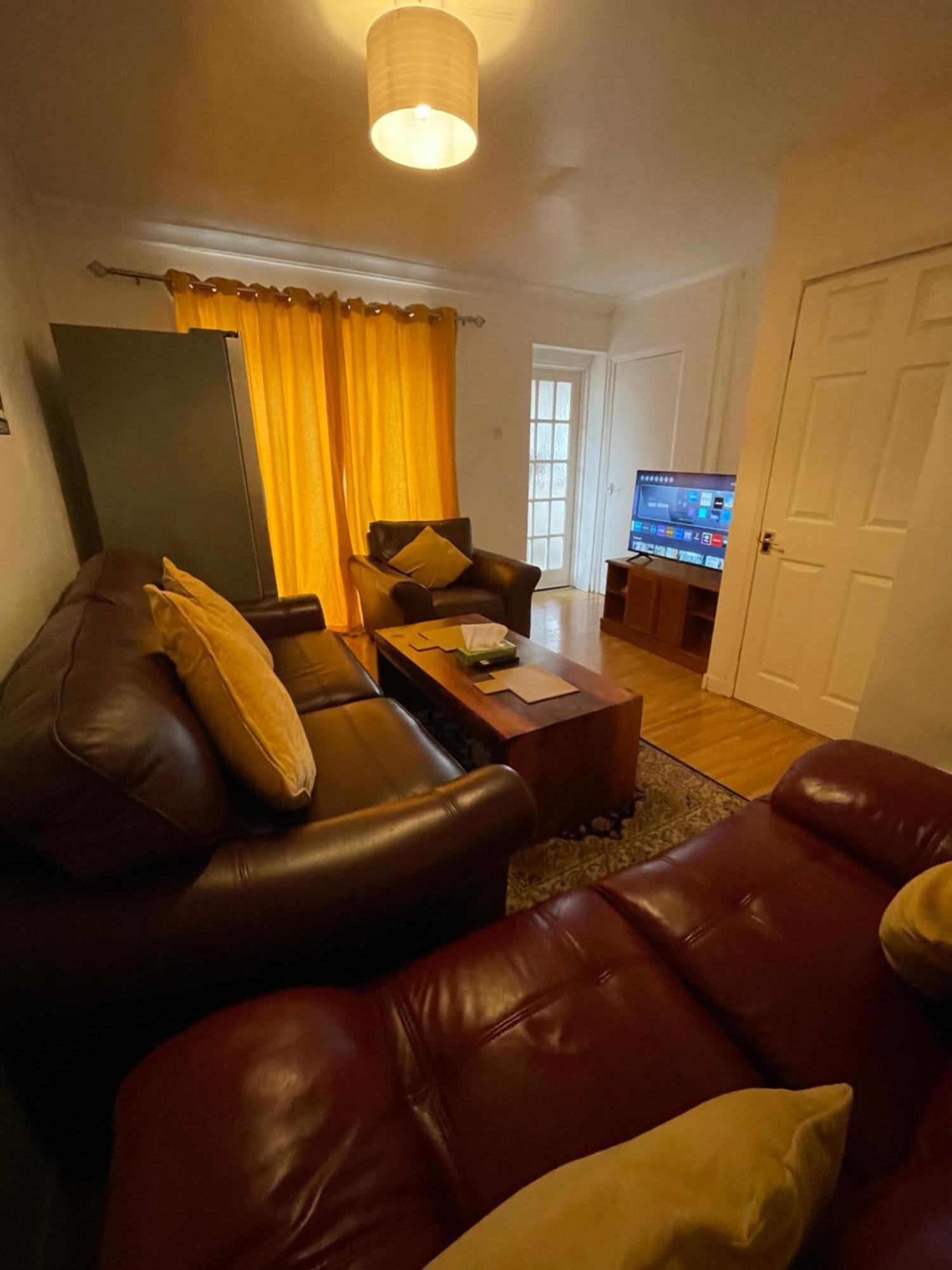 Holiday Home Cardiff City Sleeps 7 Dış mekan fotoğraf